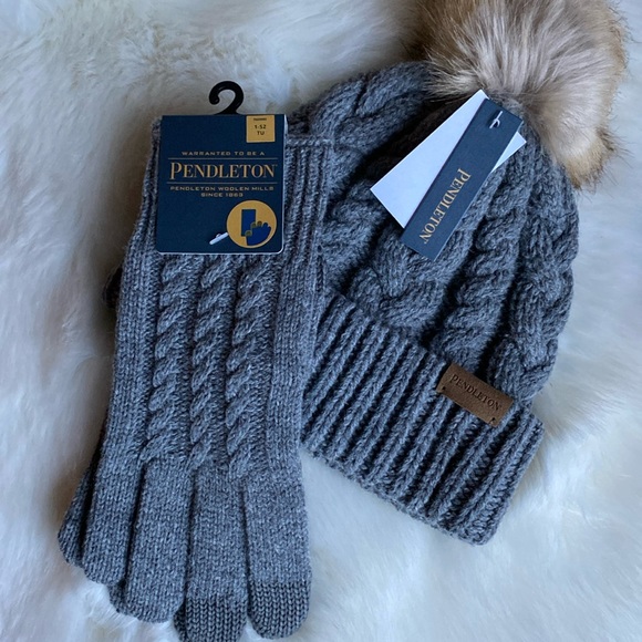 PENDLETON CABLE KNIT BEANIE & GLOVES DARK GRAY - Picture 1 of 3